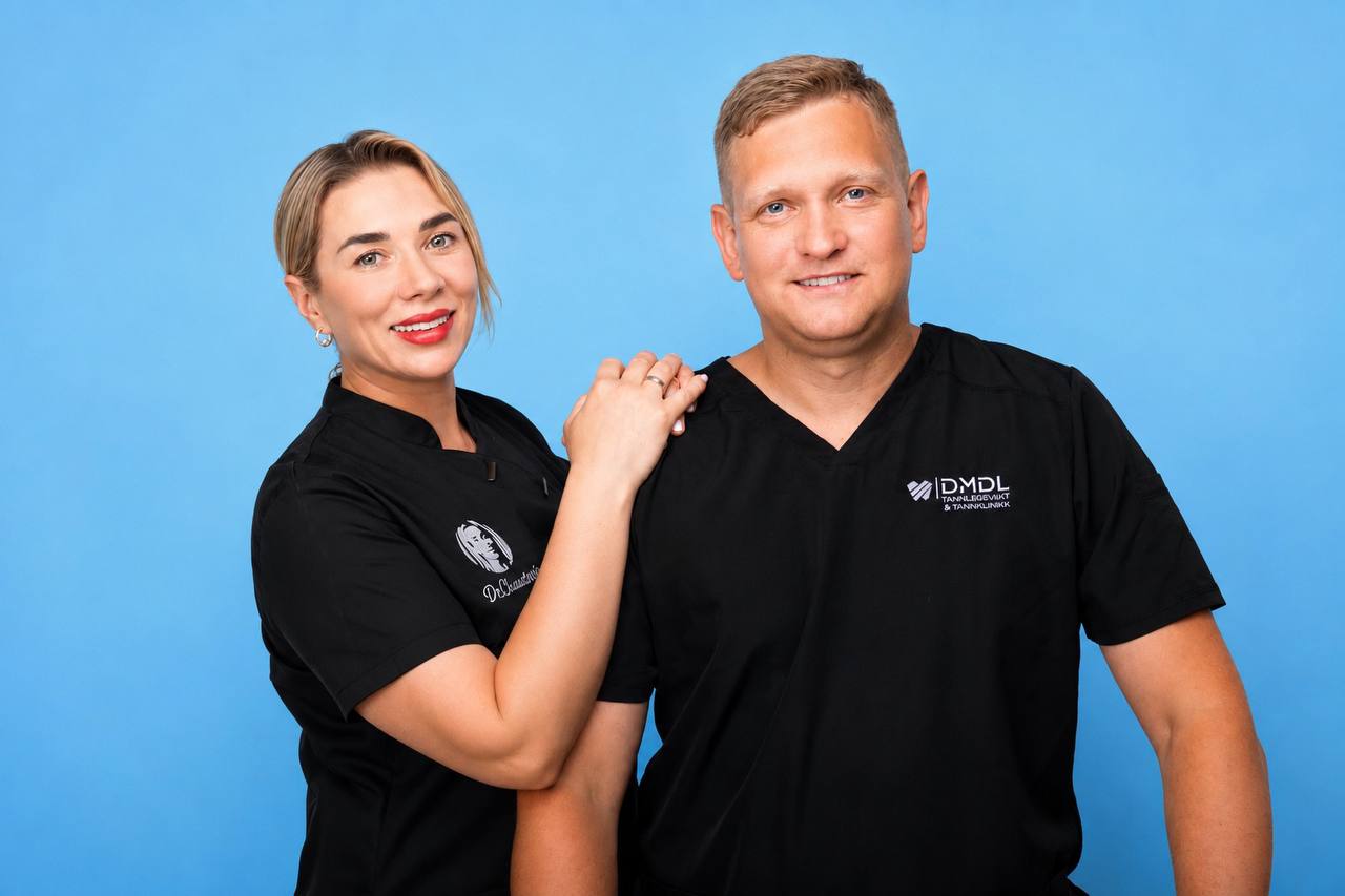 Broer og proteser tilpasset av tannlege Dmitrij Chaustovic ved DMDL Tannklinikk.
